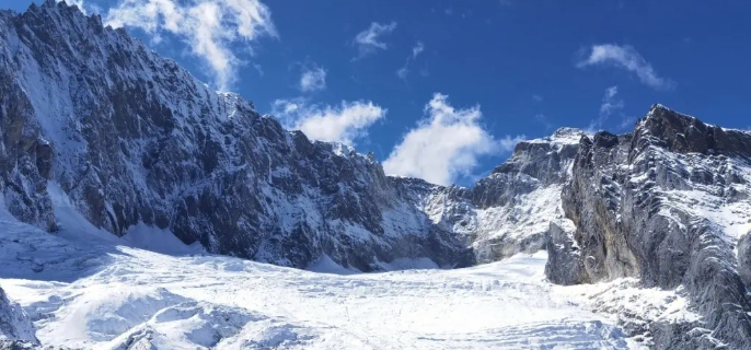 7月去玉龙雪山要穿羽绒服吗